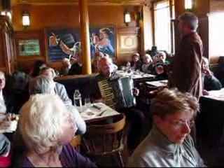 AG 2010 FANFARE FELUE A LA BASTILLE