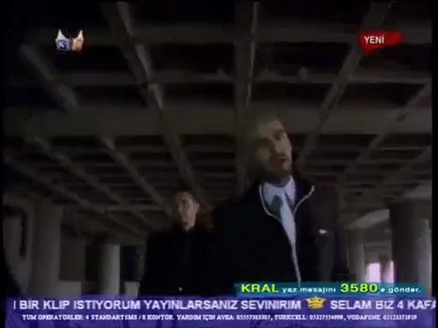 Murat Boz ft Soner Sarıkabadayı - İki Medeni İnsan