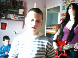 Cassis cover by : Yue(guitar), Dandan(chant), Wan(batterie)