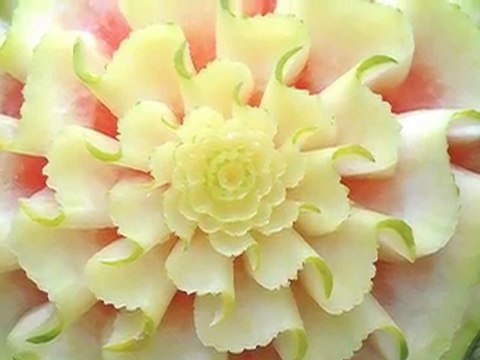 sculpture sur fruits et legumes