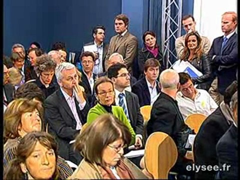 David Martinon répond des journalistes français et étrangers