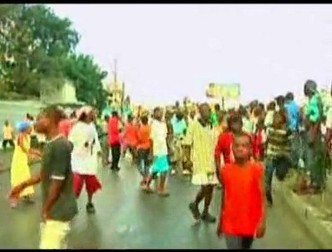 Quake Victims Protest at Haitian Airport
