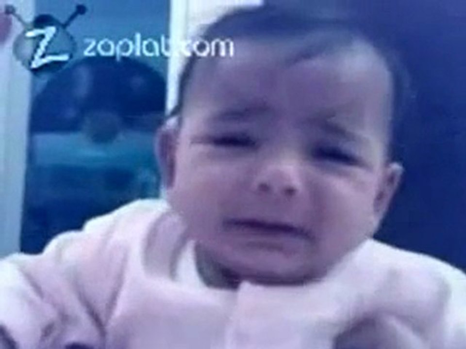 O Kadar İçten Türkü Söylersen, Ağlar Tabi Çocuk....