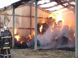 Feu de hangar à Saint-Hilaire