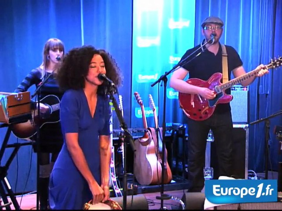 Corinne Bailey Rae - Put Your Records On