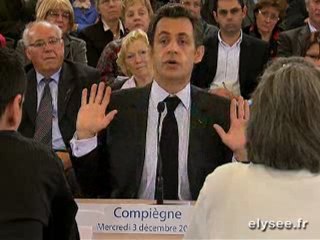 Table ronde lutte contre la grande pauvreté