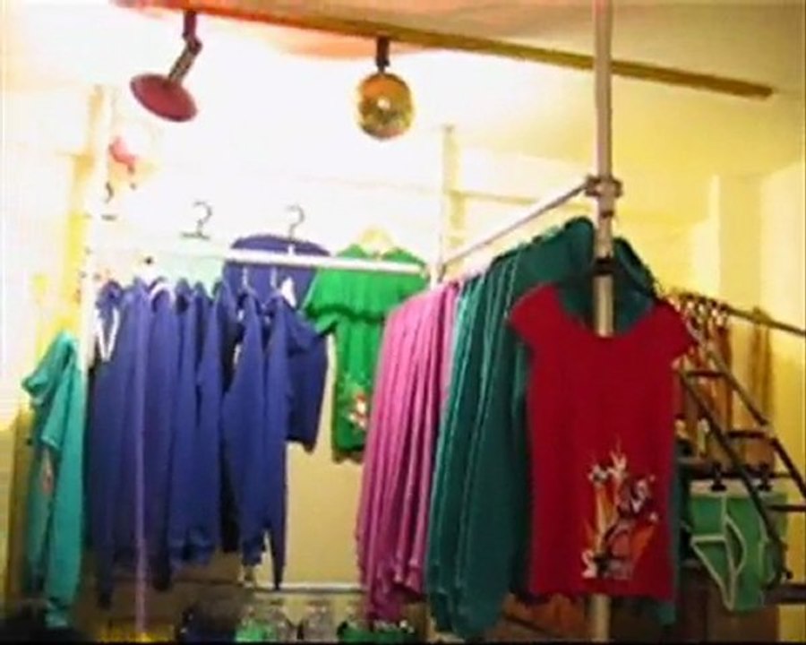 La boutique de Jackuse à Paris by night