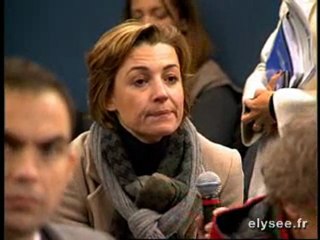 Luc Châtel aux journalistes français et étrangers