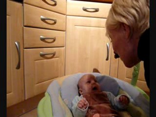 Roméo chante avec Maman