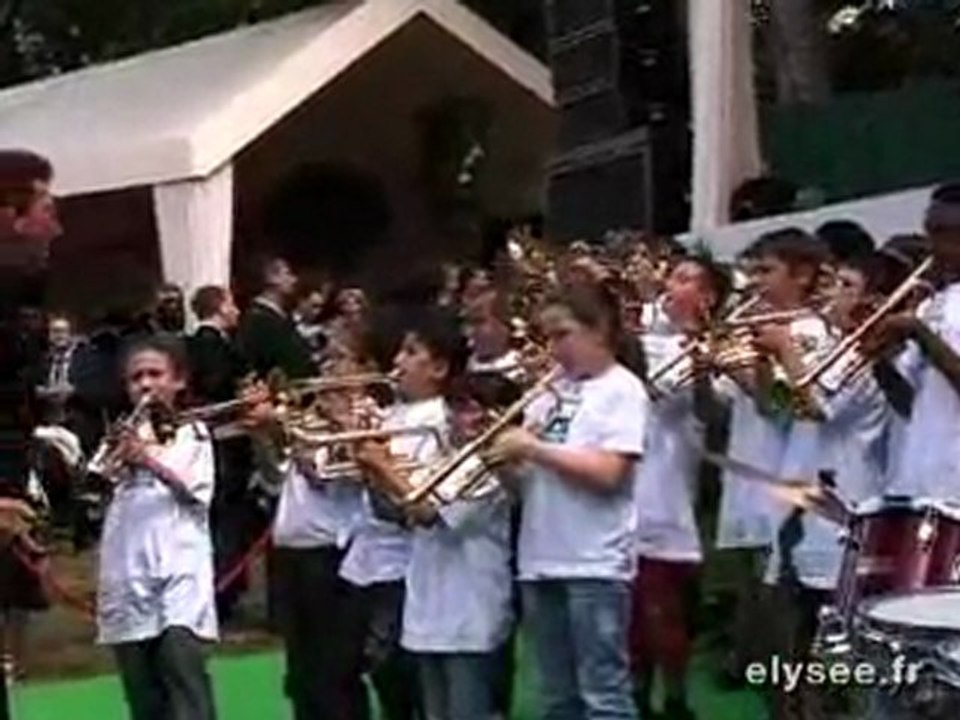 Les enfants de "L' orchestre à l'école" à la garden party