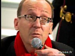 Luc Châtel aux journalistes français et étrangers