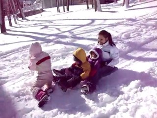 Sledding with Nada (1) - 13 Fev. 10