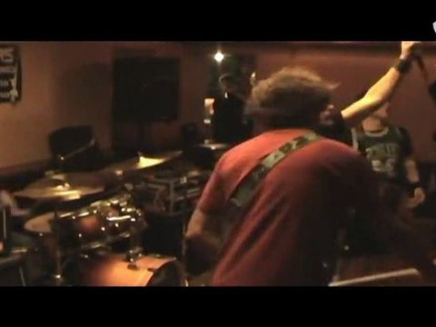 OnE SizE FitS AlL_titre I_intro