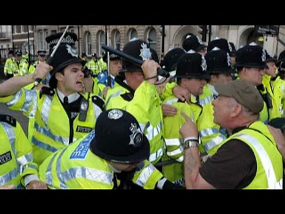 Eins Zwei Polizei Mo-Do (Ngiu video remix)