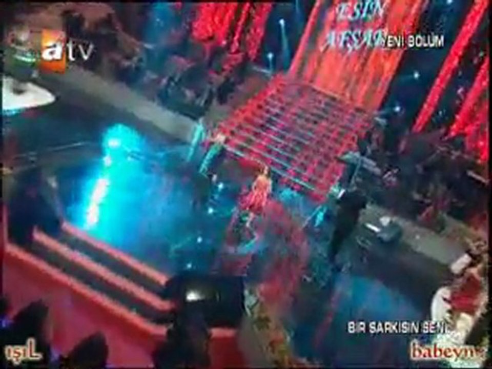 Bir Şarkısın Sen Yok Yok Berna Karagözoğlu