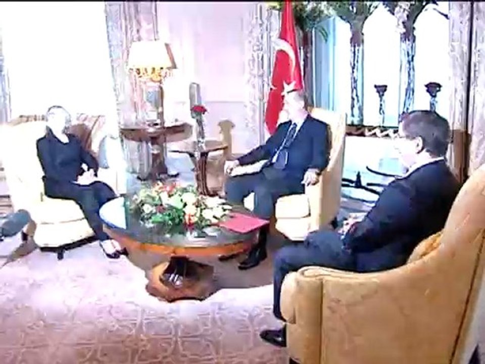 Başbakan-Clinton Görüşmesi Sırasında Büyükelçi Gerginliği