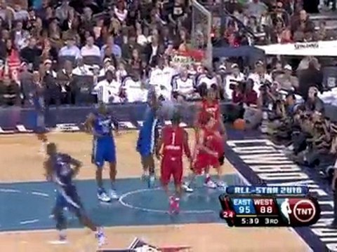 Dwyane Wade throws the perfect alley-oop to LeBron James who