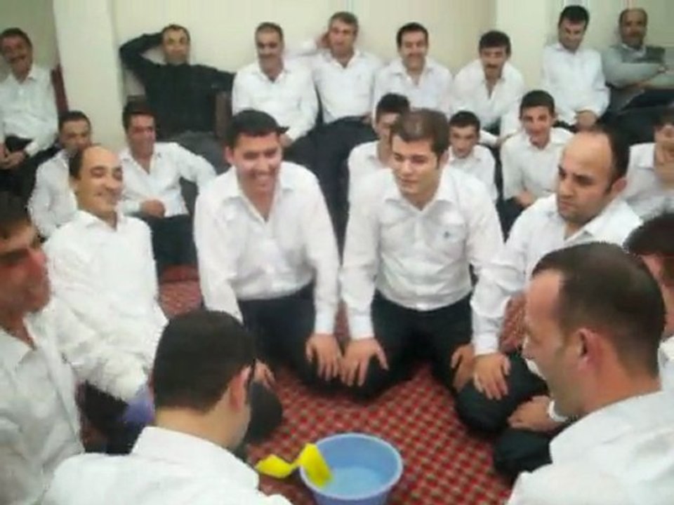 Kızılca Köyü 3.Yaren Gecesi Tavuk Oynu | Www.Kizilcakoyu.com