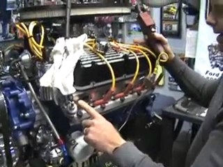 How to Lift a Ford Crate Engine