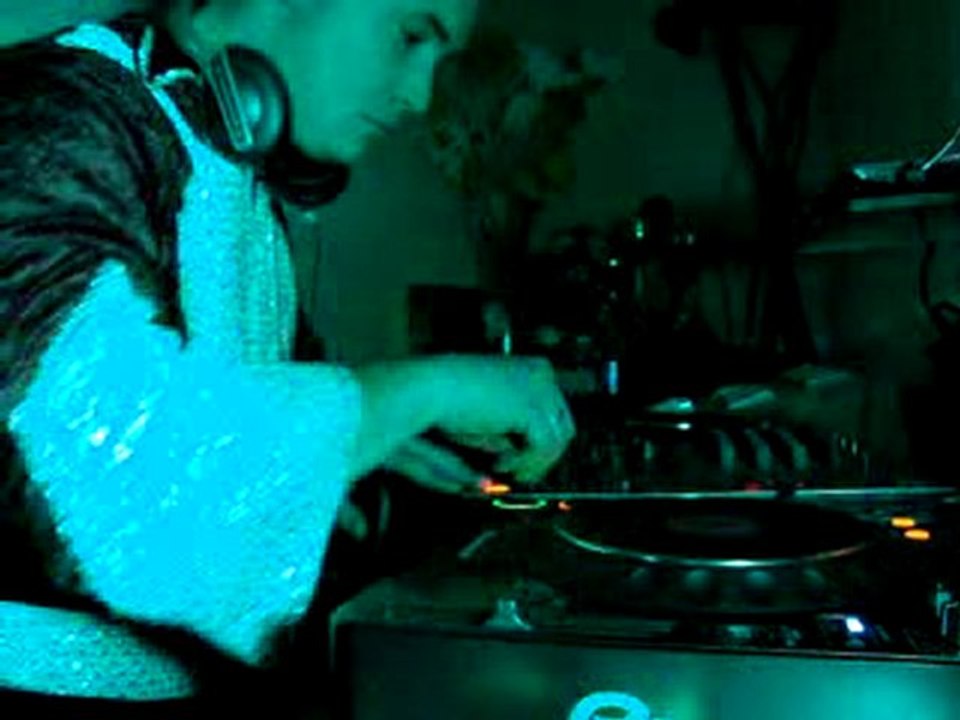 Chris in da mix... Pioneer CDJ 1000 MK3,DJM 600.