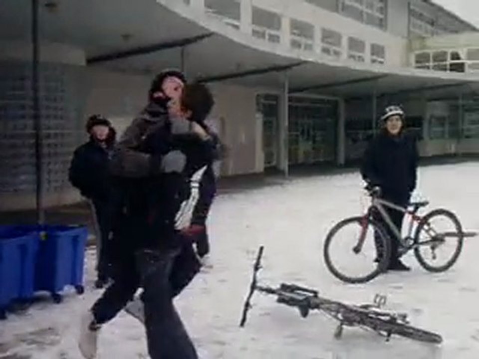 KIKI MDR TROP DES BARD