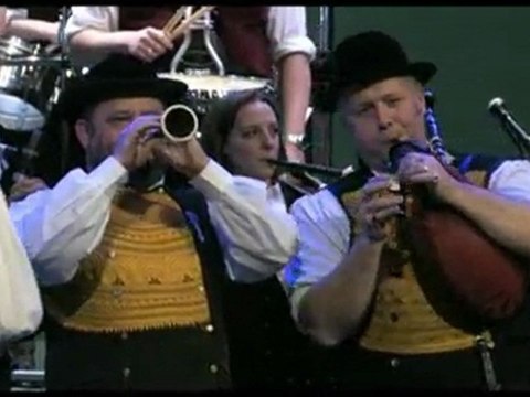 Bagadoù Brest 2010 - An Tour Tan - Bagad Locoal-Mendon