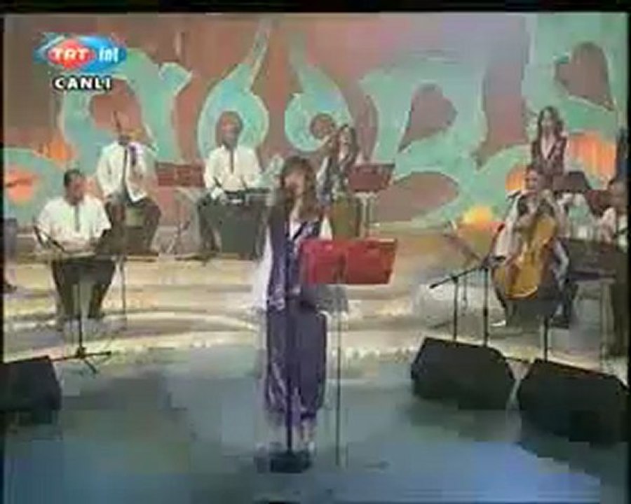 Feryal Başel - Bugün bizde toy cıyın