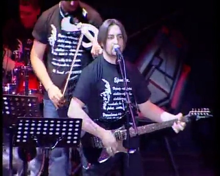 AĞLAMA DEĞMEZ HAYAT