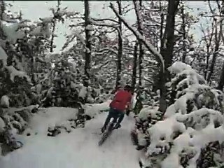 vtt dans la neige