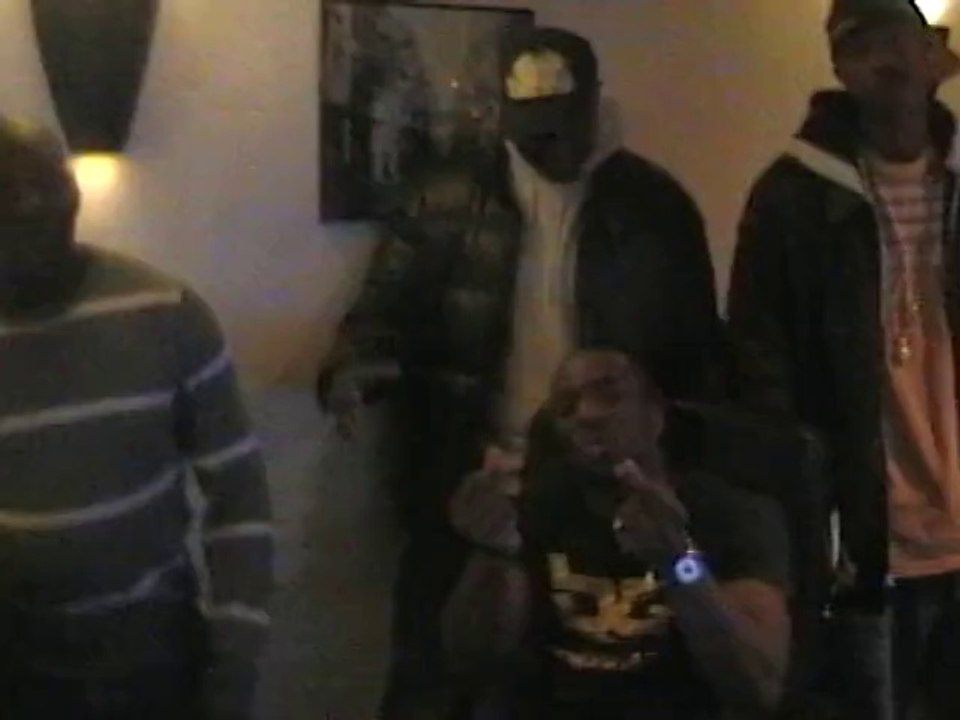 YO aka GAZA-PAPFLOW-6TAK " Hors zone"