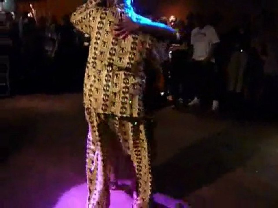 PETCHU & VANESSA CHEZ AGUA