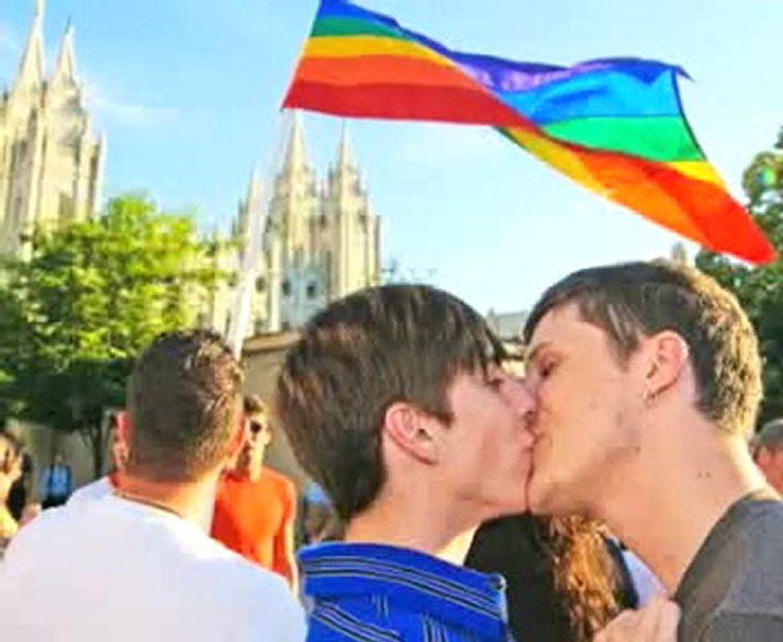Baisers contre l'homophobie (C. Fourest)