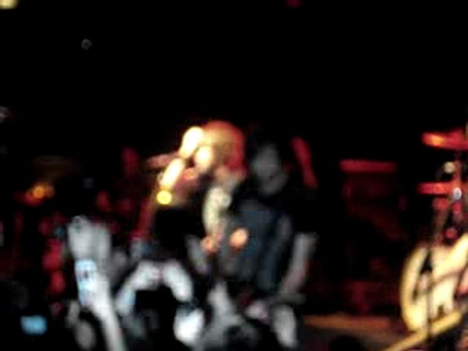 16.02.10 : All Time Low - Weightless