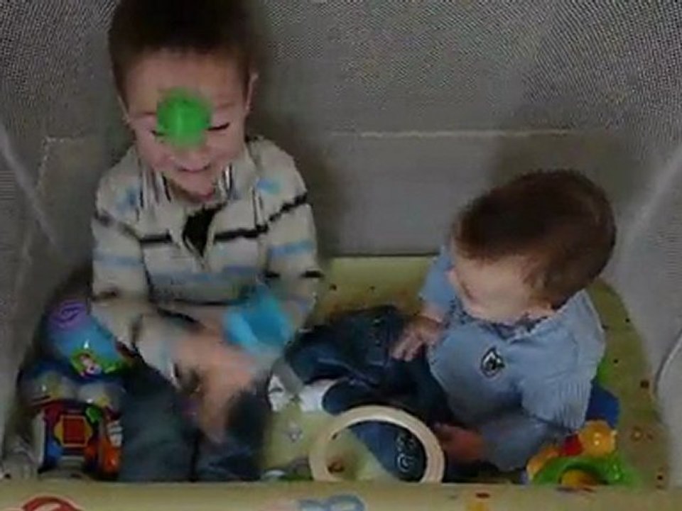 fou rire entre freres