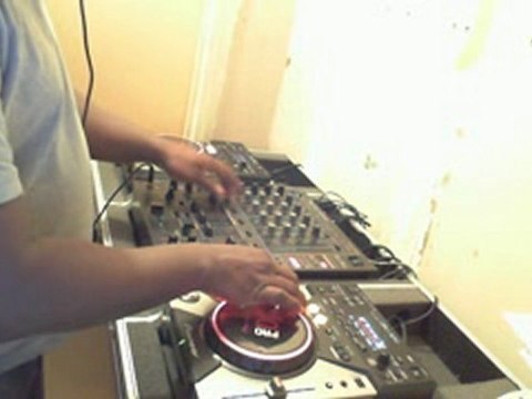 DJ MARVELY (mixe zouk session fevrier 2010) cdj 400