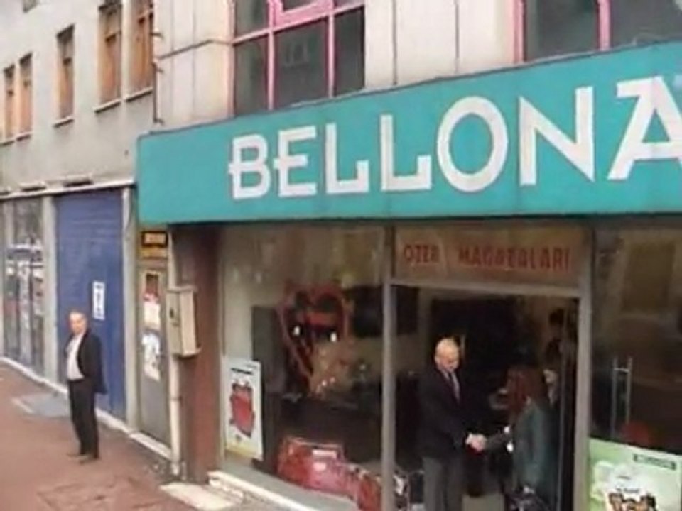 amatör reklam filmi yazan yöneten çeken montajlayan Hasn Ap