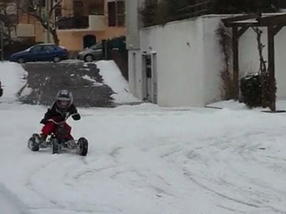 Melvin en quad