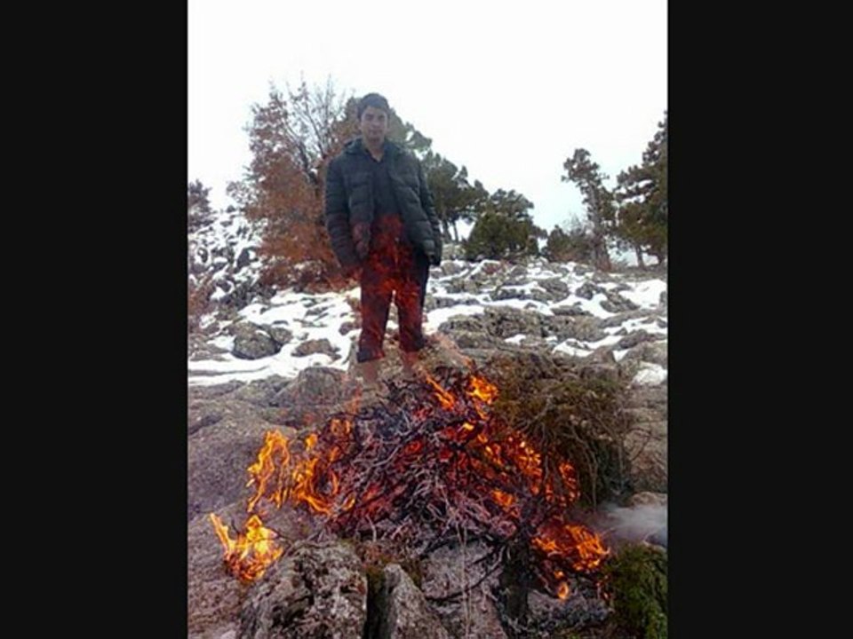 QaRiZMa RiZa  and  ArTiST CoCuK..