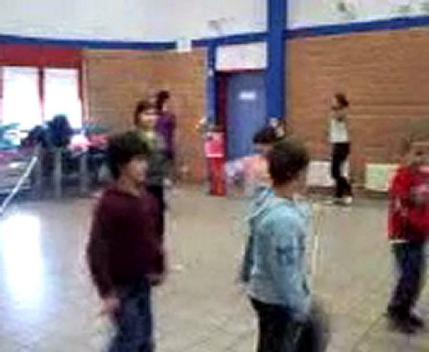 INITIATION AU BATON OFFERTE PAR LES VICTORYNE !