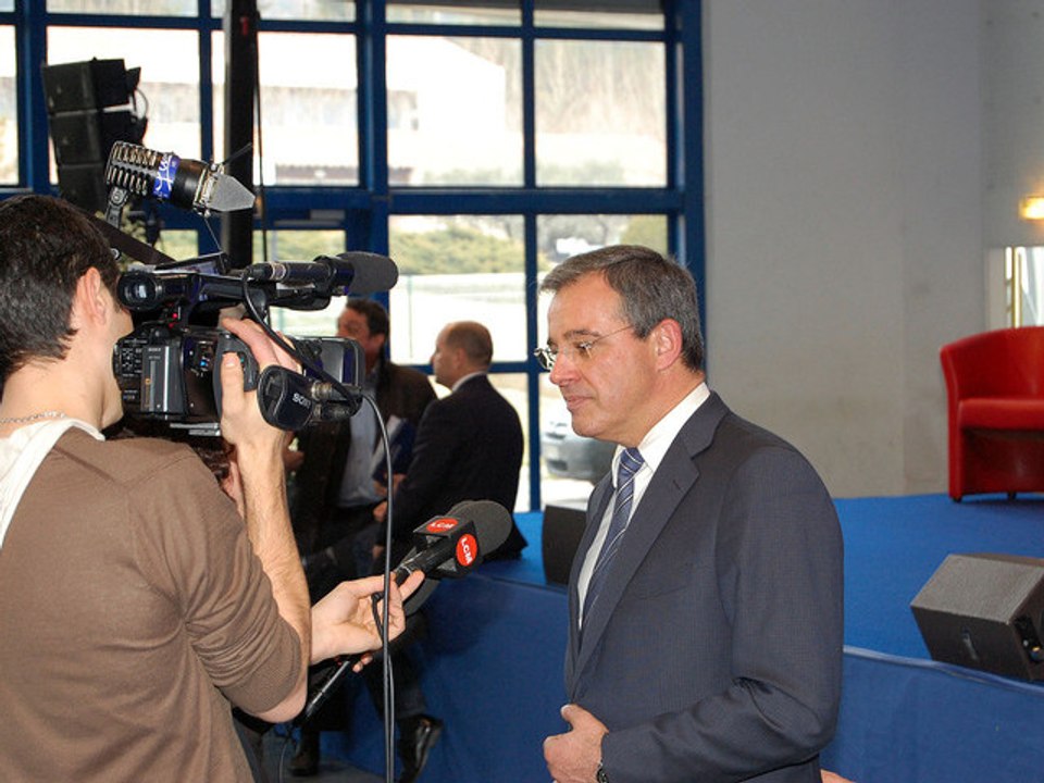 Thierry Mariani sur France3 - 17 fév 2010 [régionales PACA]