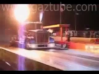 Uçak Motorlu Tır Videosu İzle (  Çok İlginç Görüntü )