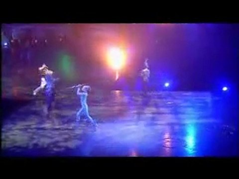 Hula Hoops (Alegria) - Cirque du Soleil
