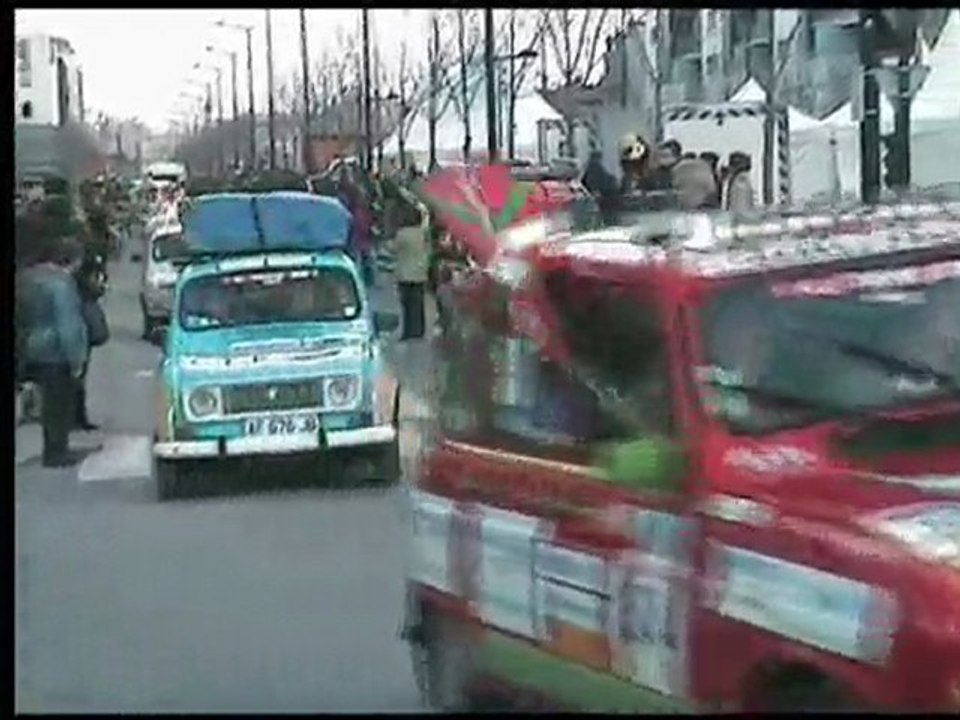 4L trophy 2010 Départ de Bordeaux