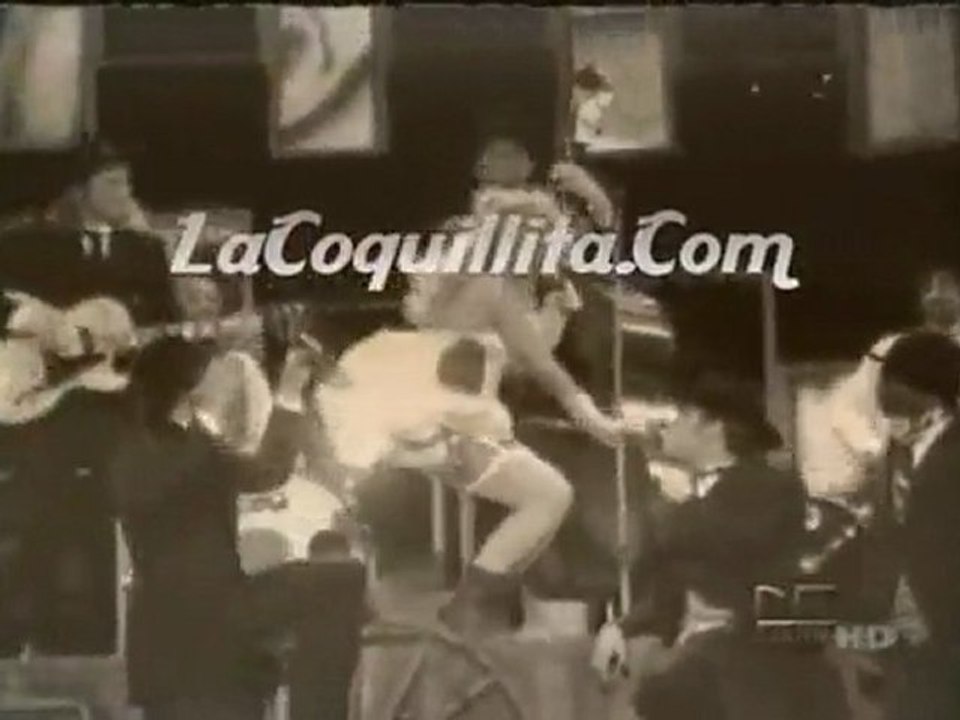 PREMIOS LO NUESTRO 2010 -PAULINA RUBIO  NI ROSAS NI JUGUETES