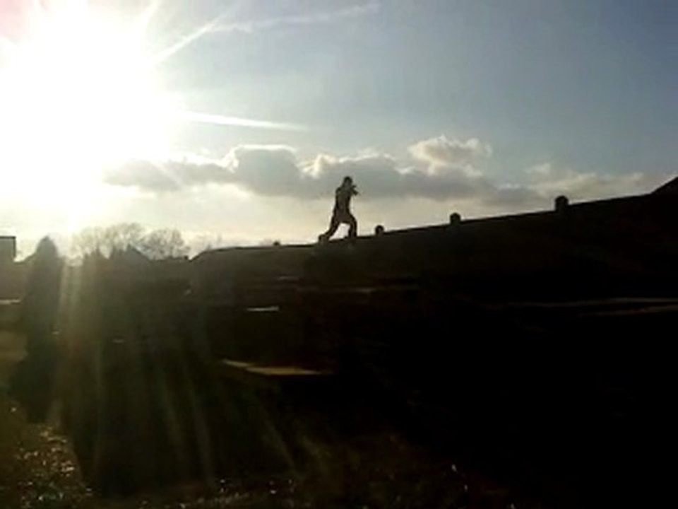 Yamakasi 71 avec un bon saut de Nico