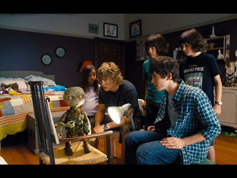 Aliens in the Attic (2009) Part 1 of 14 Watch FREE