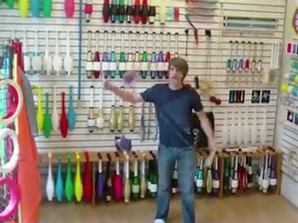Learn Diabolo w/ Matthew Noel @ the Dube Showroom