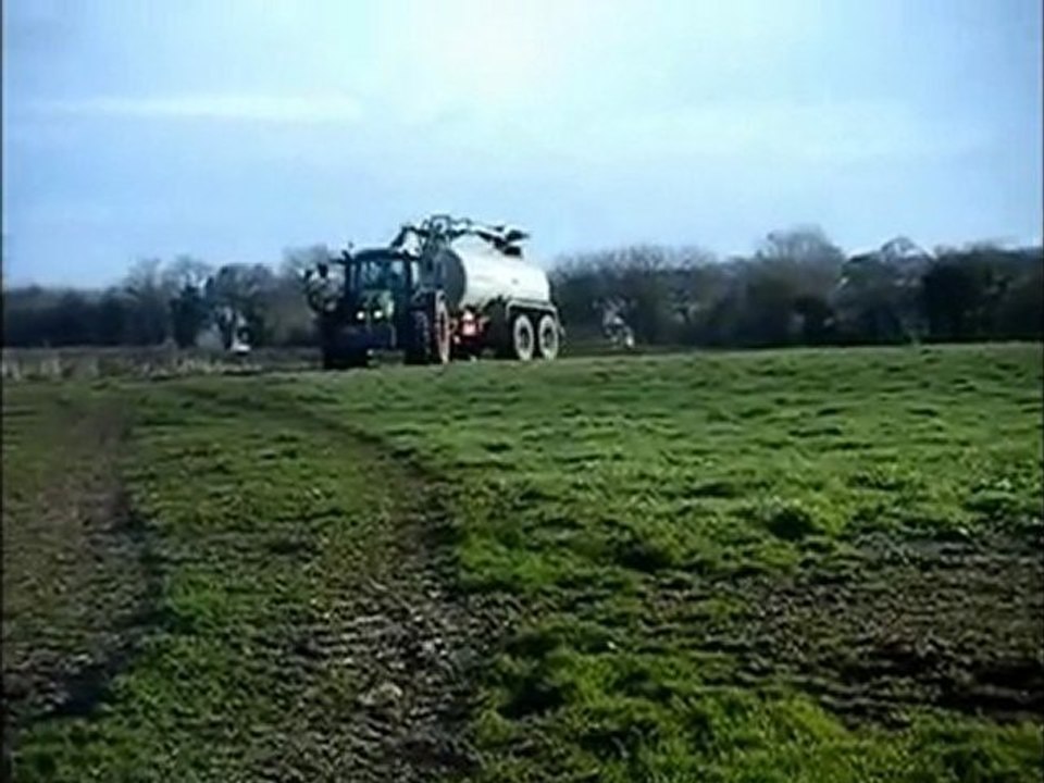 L''épandage du lisier 2010 par vidéoagri50 avec un Fendt718