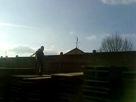 Yamakasi 71 avec Jonathan qui fait un très bon attérissage