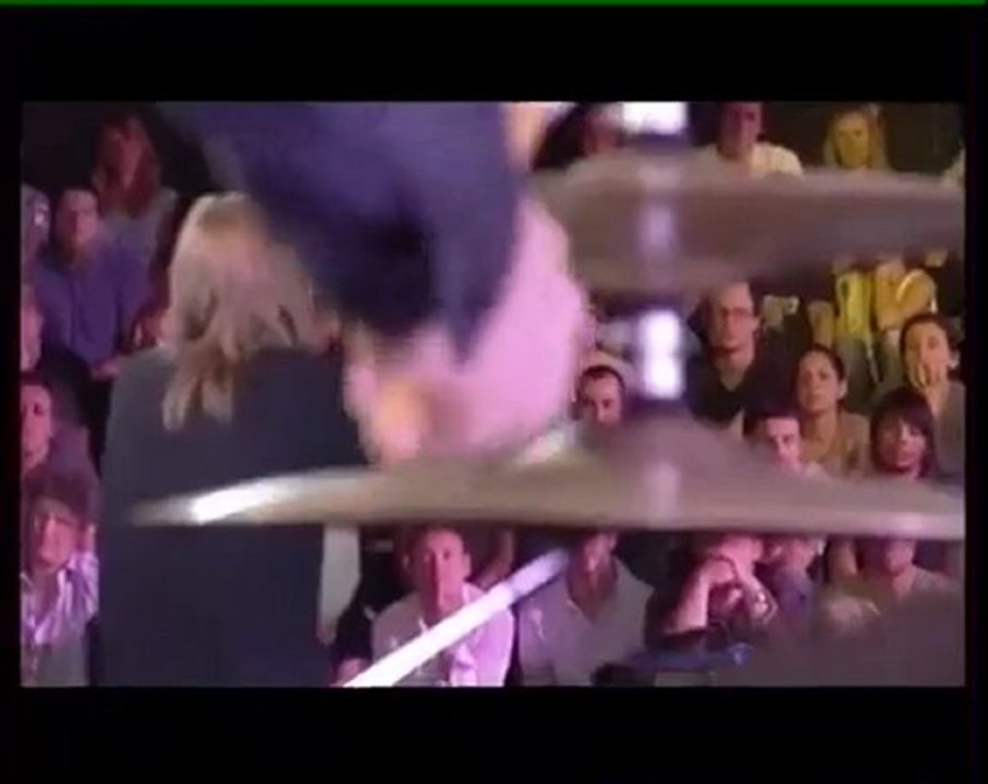 Portishead Live at La musicale (FRENCH TV) - 02 Hunter